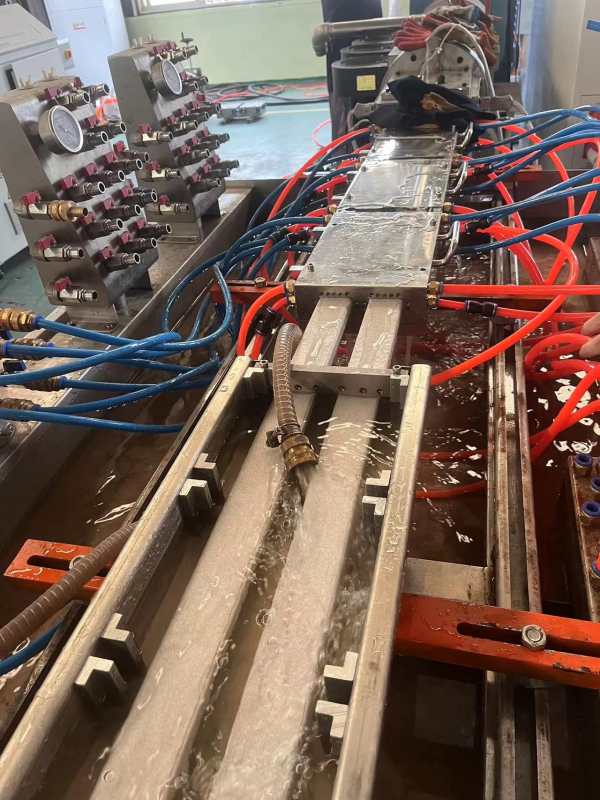 Testarea mucegaiului cu extruder de spumă Yongte