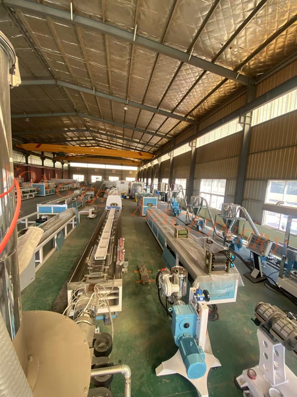 Mașinile din plastic Yongte au dezvăluit o serie de noi linii de producție, demonstrându -și puterea profesională