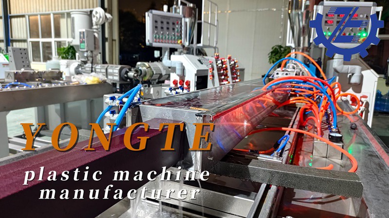 Yongte Plastic Machinery Plastic Plastic Board Linia de producție: Soluție verde pentru gestionarea plăcilor de circuit imprimate deșeuri