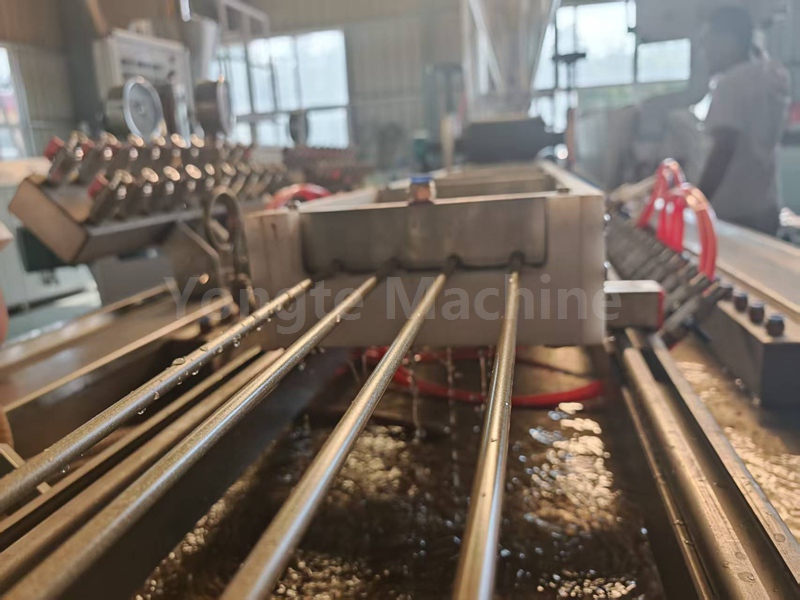 Soluția de producție de benzi țesute Yongte WPC, folosind tehnologie pentru a debloca noua piesă a producției verzi