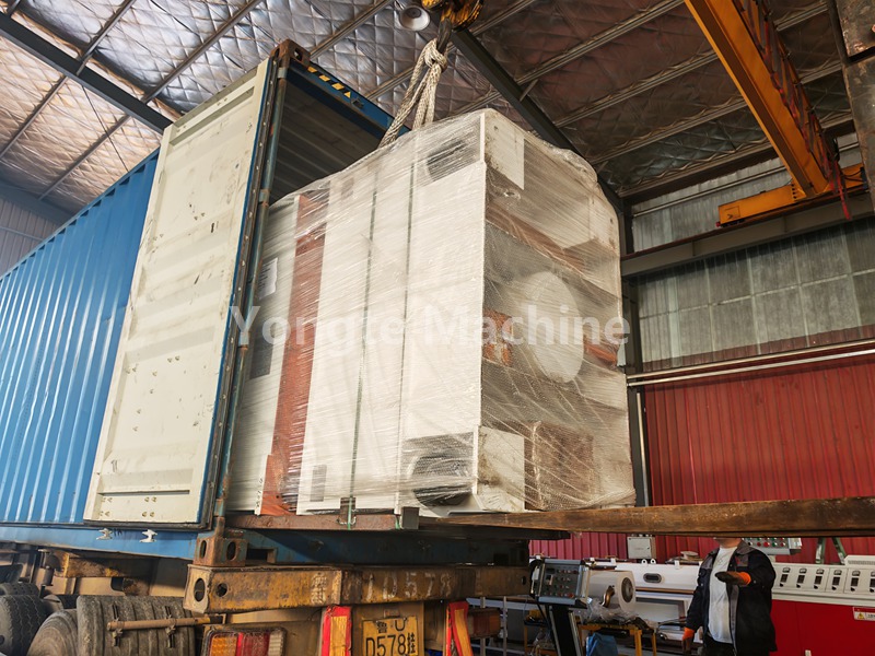 Echipamentul de reciclare a plasticului Yongte este expediat către clientul din Africa