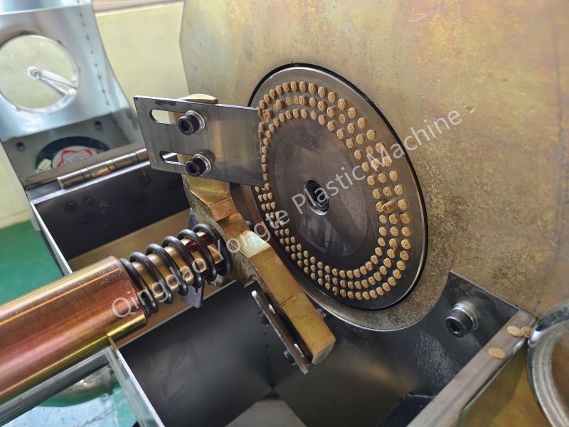 Mașină de peletizat WPC