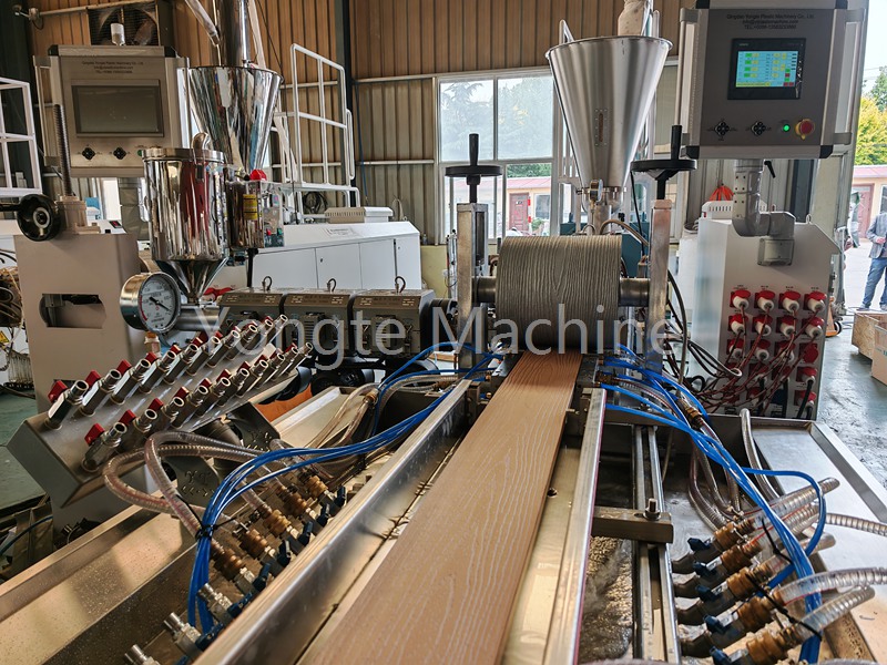 WPE Wood Plastic Composition WPC Machine de extrudare
