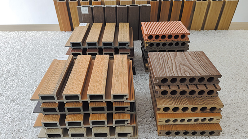 Furnizați doar mașina de extrudare cu o singură etapă sau o linie completă de producție de plastic?