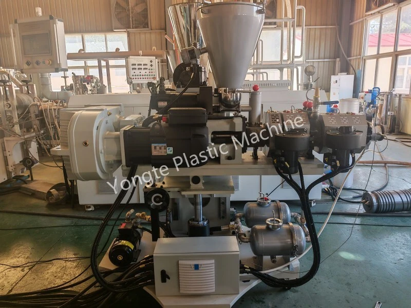 Extruderul mic conic cu dublu șurub SJSZ35 și-a încheiat producția