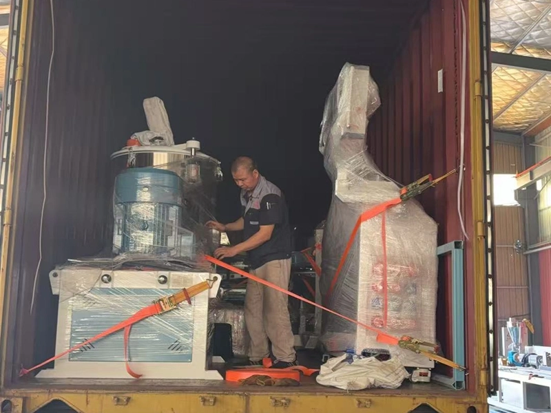 Linie de producție de conducte de irigare cu infiltrații de cauciuc Navă în India