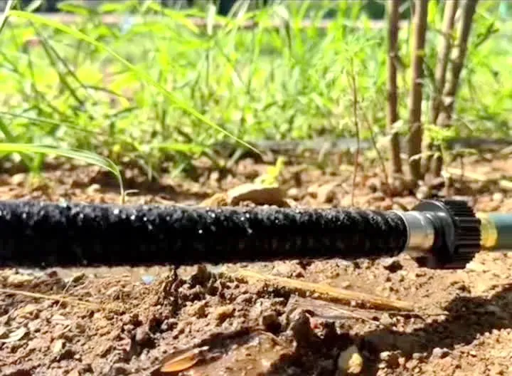Mașină de fabricare a conductelor de la Soakaway